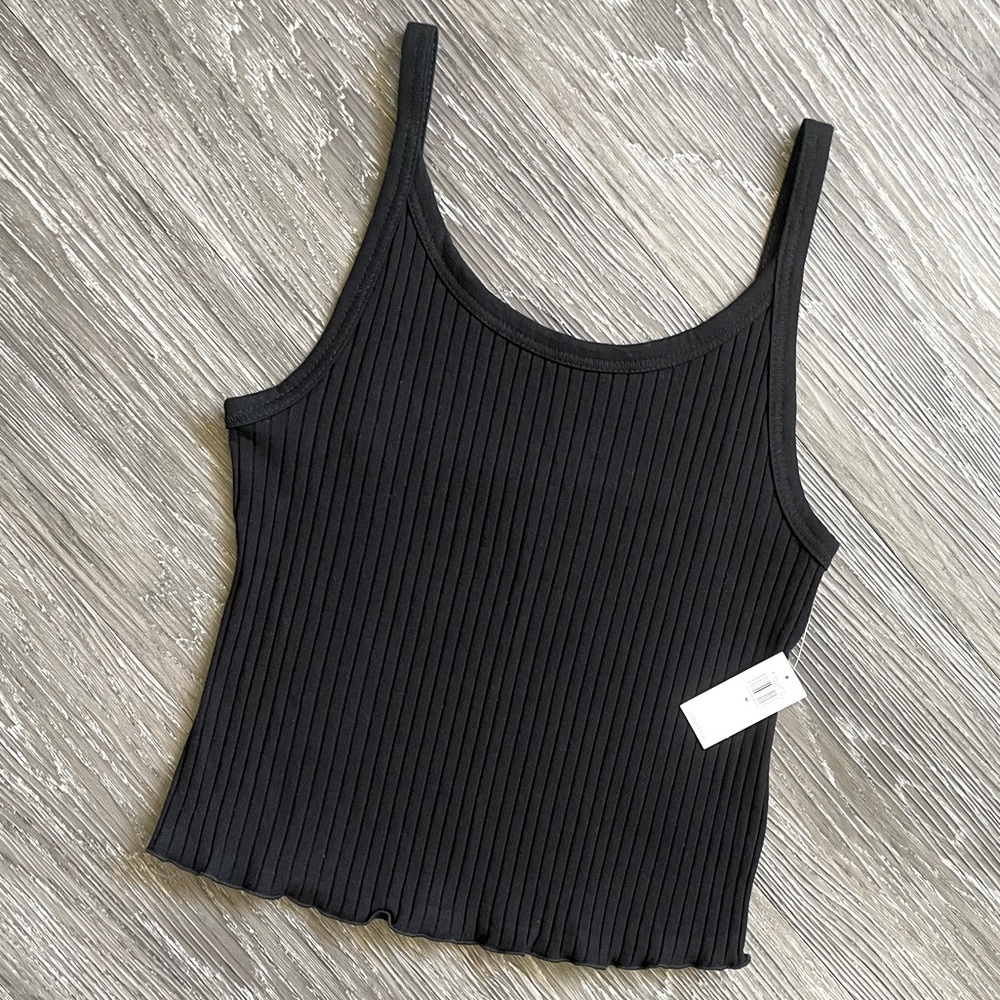 Old Navy - Black Cropped and Ribbed Top